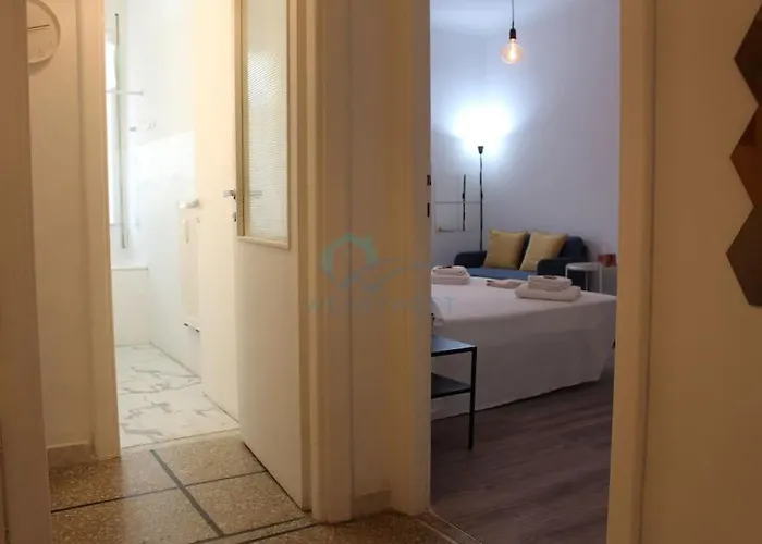 Apartment P R A T I Cozy Urban Escape